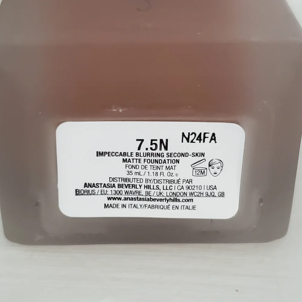 Anastasia Matte Foundation Dark Skin Impeccable Blurring 2nd Skin NEW IN BOX